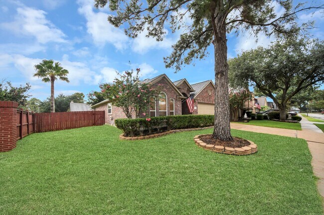Building Photo - 3003 Silver Spur Dr
