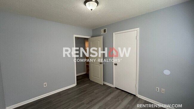 Building Photo - 3272 Sweet Springs Dr