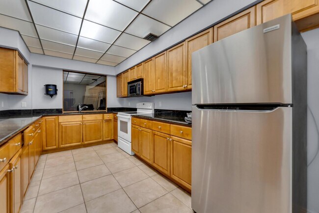 Building Photo - 1224 S Military Trail