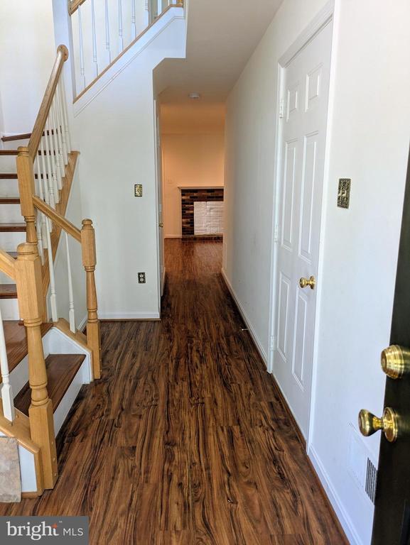 Building Photo - 2502 Clover Field Cir