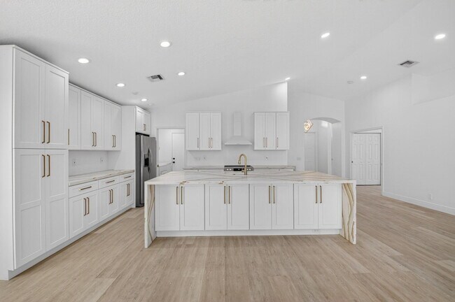 Building Photo - 11728 Dove Hollow Ave