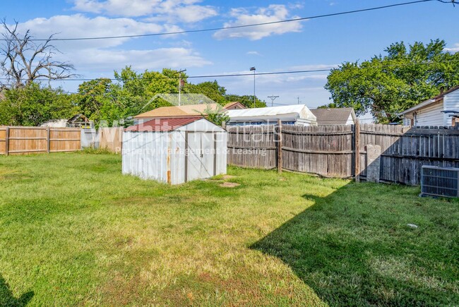 Building Photo - 2 bedroom 1 Bath home