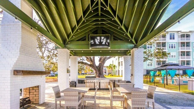 Building Photo - 12000 Sweet Pl