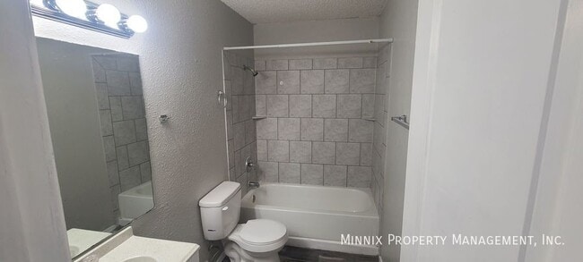 Building Photo - 3007 W Louisiana Ave