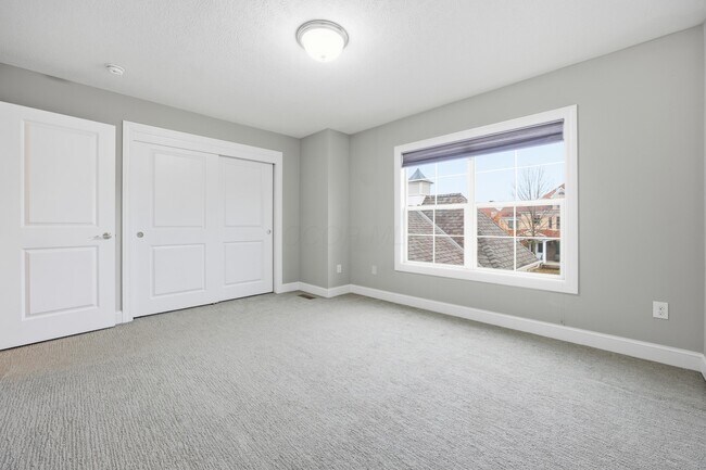 Building Photo - 8057 Pleasant Dr