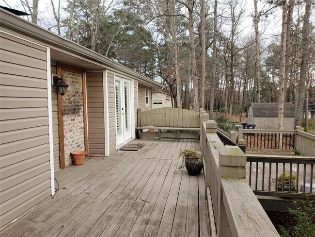 Building Photo - 3740 Clubland Dr