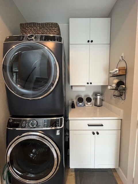 Building Photo - 3617 Mykonos Dr