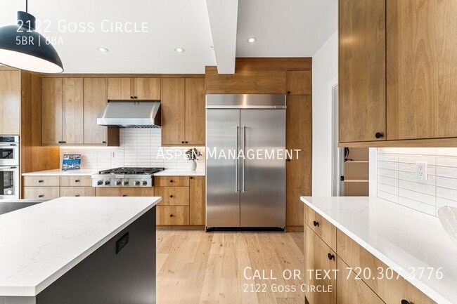 Building Photo - 2122 Goss Cir W