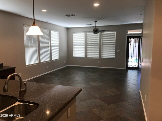 Building Photo - 4221 E Cullumber Ct