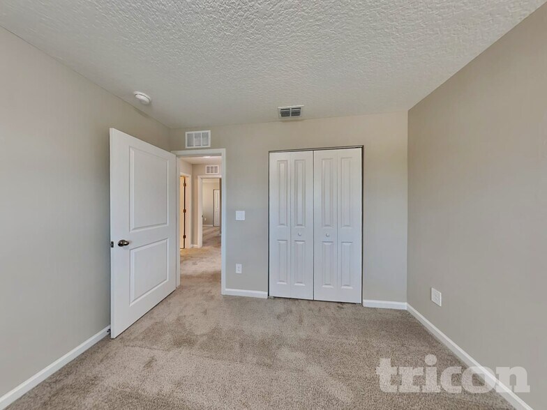 Building Photo - 56 Raphael Ln