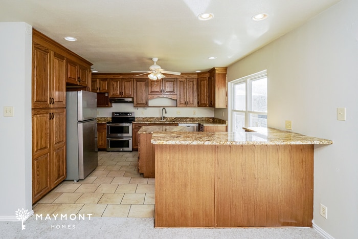 Building Photo - 15635 Legend Springs Dr