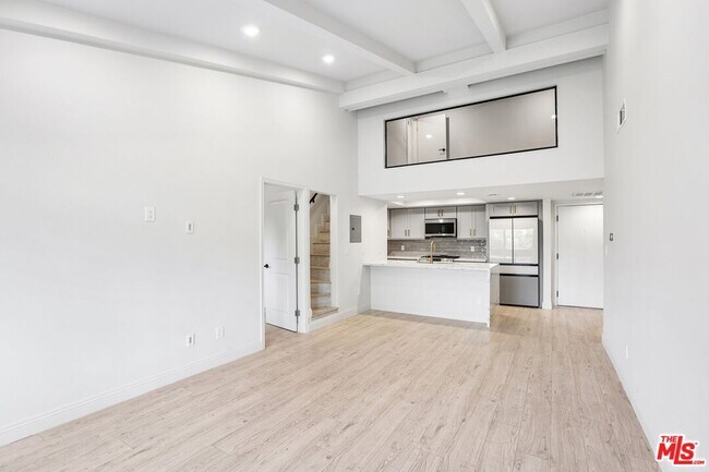 Building Photo - 2700 Cahuenga Blvd E