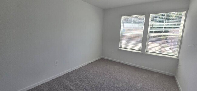 Building Photo - 3577 SE 37th Ct