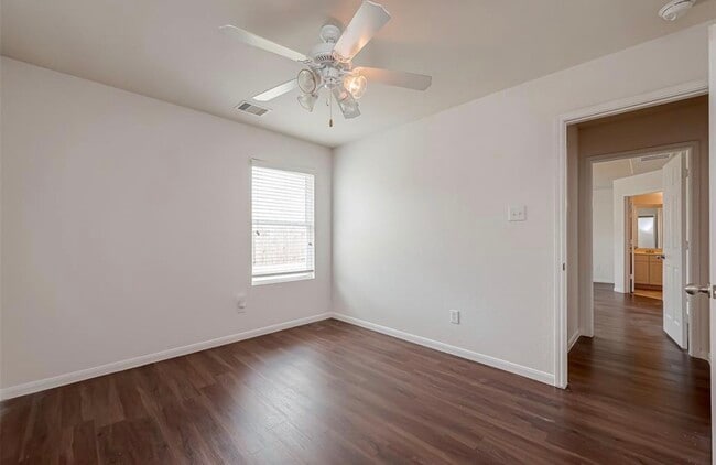Building Photo - 5242 Espuela Ln