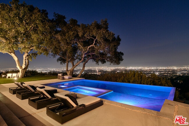 Building Photo - 13331 Mulholland Dr
