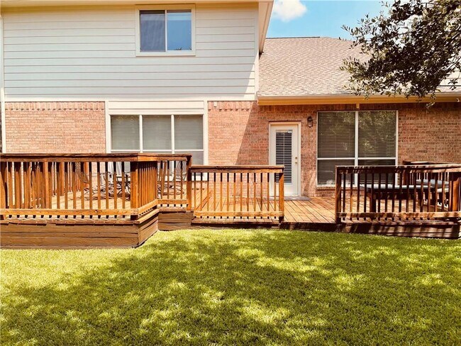 Building Photo - 1411 Hunter Ace Way