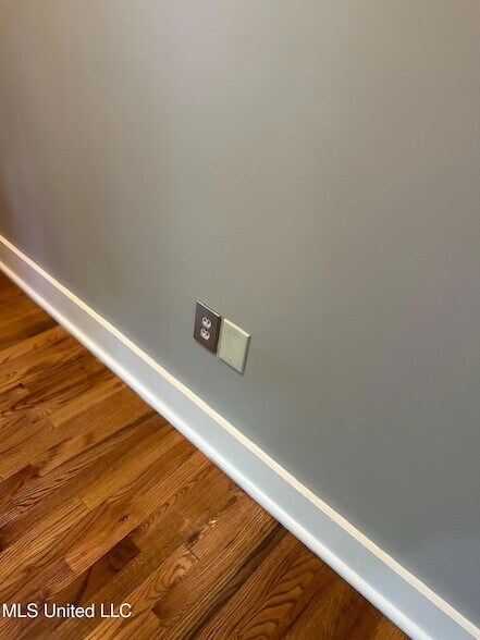 Building Photo - 3564 Cowan Pl