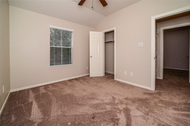 Building Photo - 3514 Clearview Cir