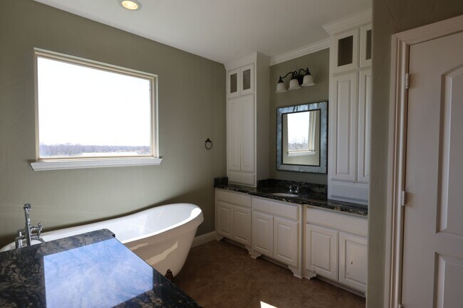 Building Photo - 10720 FM1385