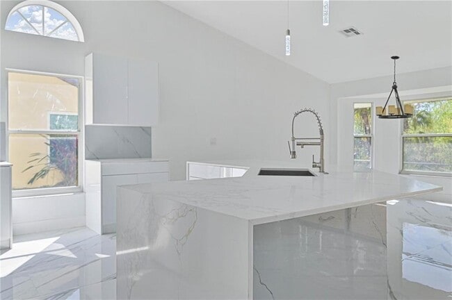 Building Photo - 3832 Sabal Springs Blvd