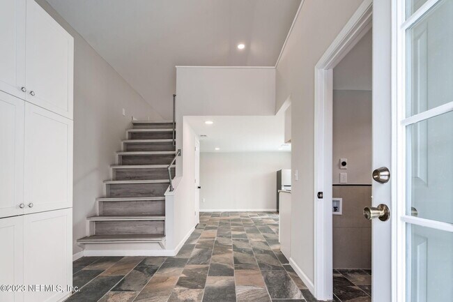 Building Photo - 2761 Sack Dr E