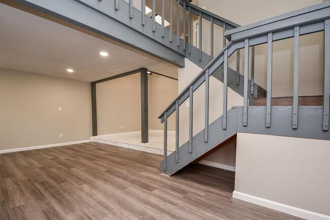 Building Photo - 12569 Wellington Park Dr