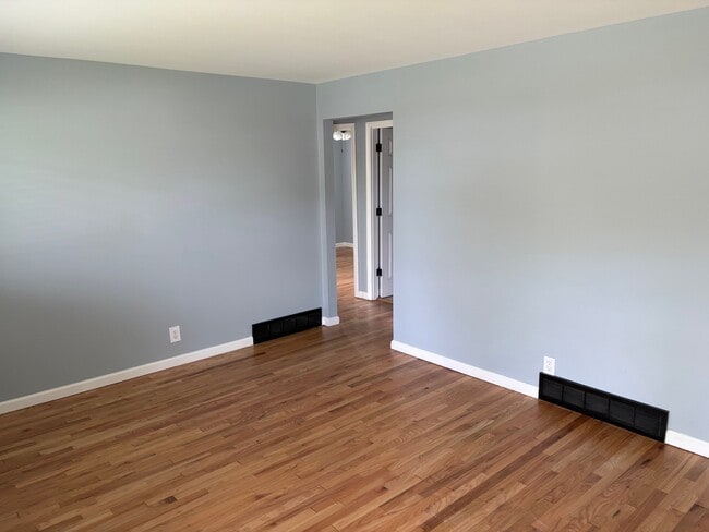 Building Photo - 2413 Chesstal St