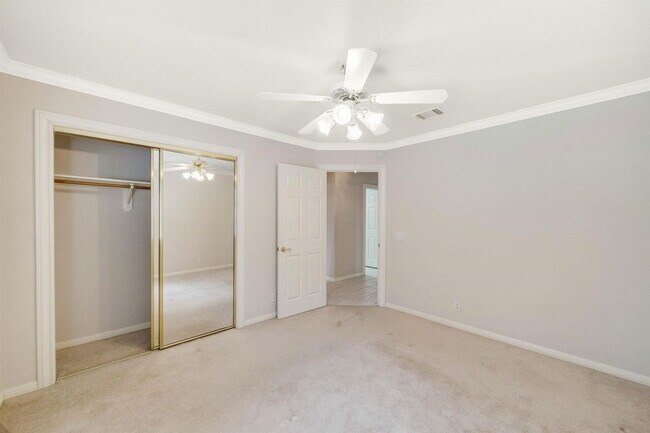 Building Photo - 11901 Jess Dr