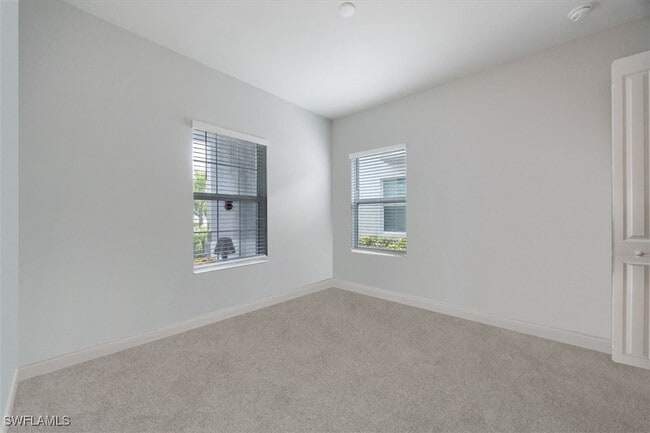 Building Photo - 2401 Ariane Dr