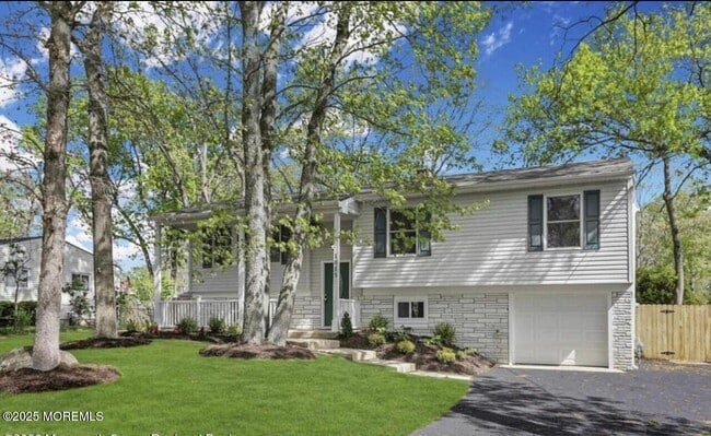 Building Photo - 1015 Zircon Dr