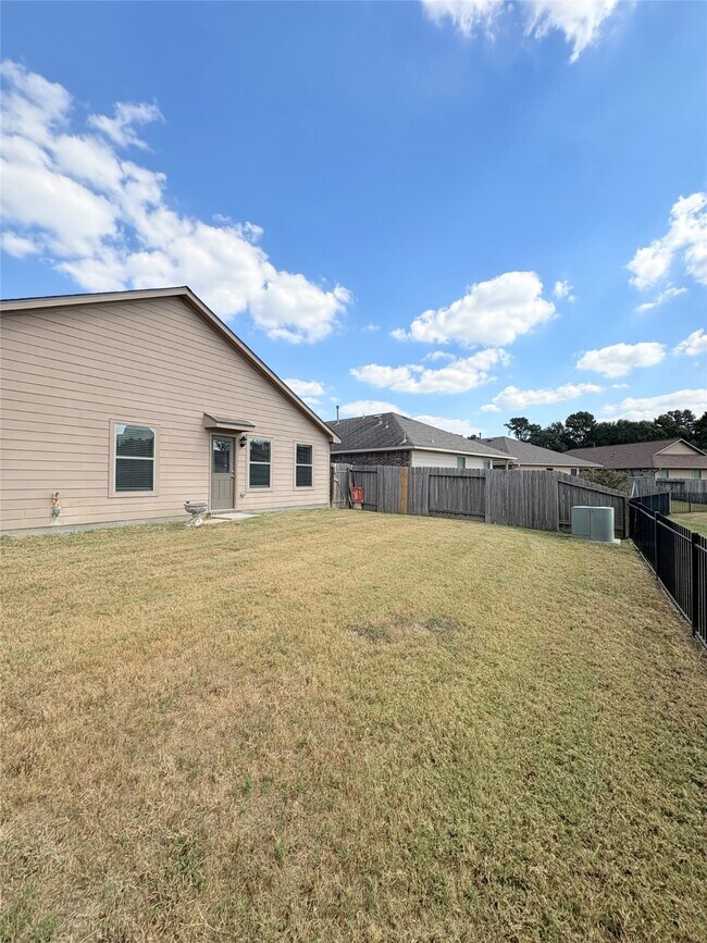 Building Photo - 9602 Paloma Creek Dr