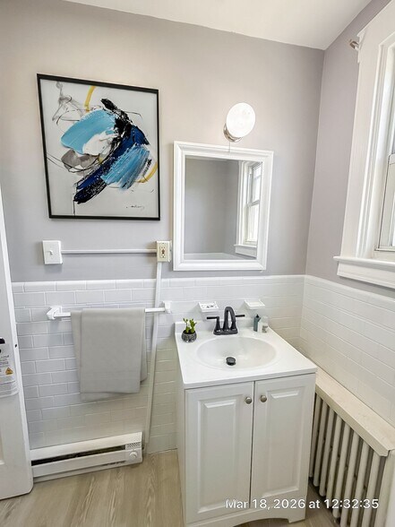 Building Photo - 4358 Shamrock Ave