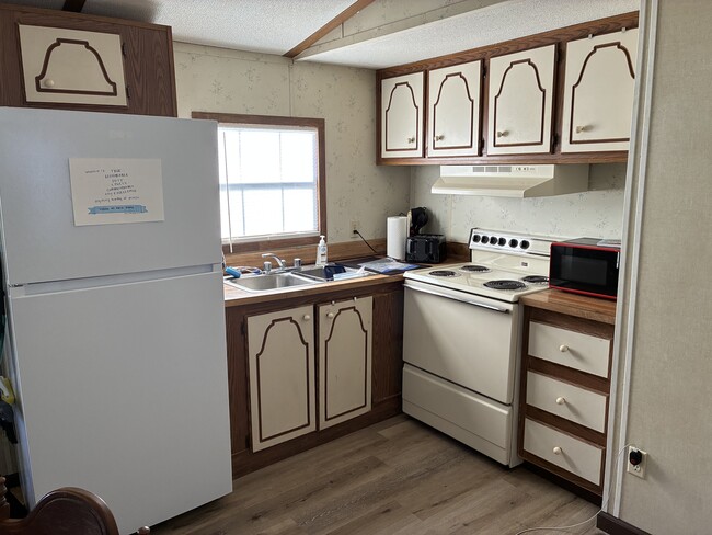 Primary Photo - 30 Upper Price Ln