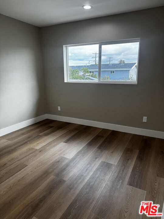 Building Photo - 731 E 33rd St