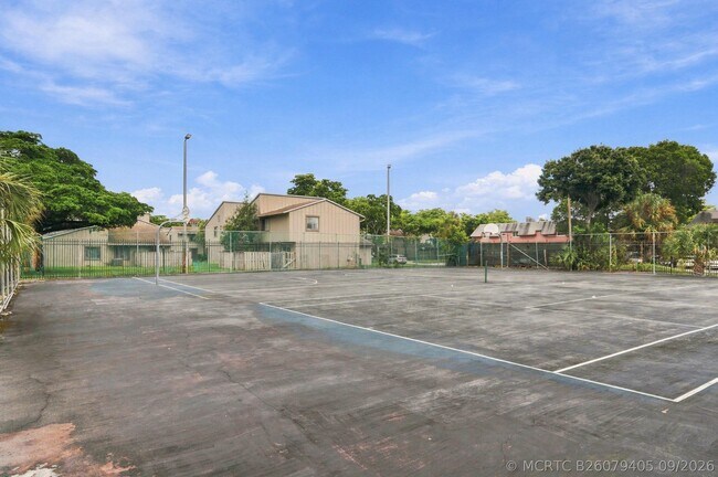 Building Photo - 5854 NW 21st St
