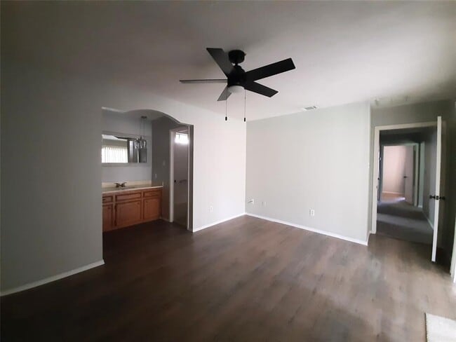 Building Photo - 3511 Dawnwood Dr