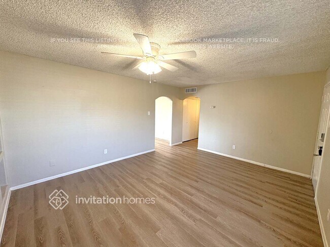 Building Photo - 4603 W Luke Ave