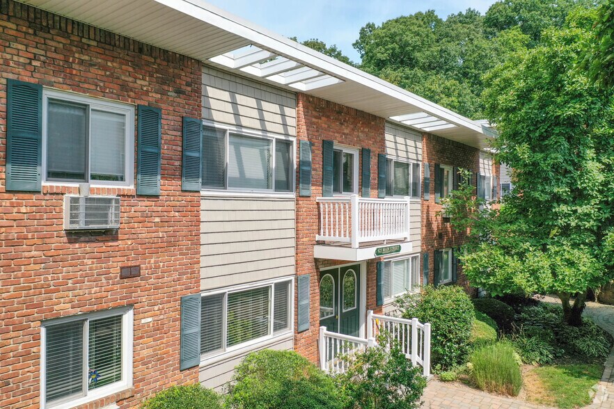 Fairfield Northport Village 425429 Main St Northport NY 11768