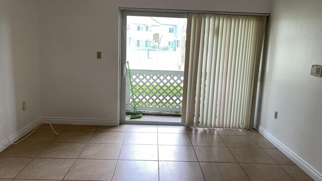 Building Photo - 6740 NW 175th Ln