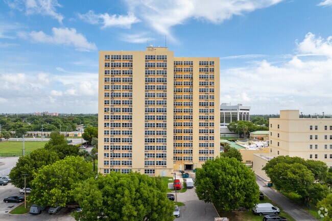 Building Photo - Ward Tower I