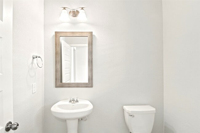 Building Photo - 1202 Vilamoura Ct