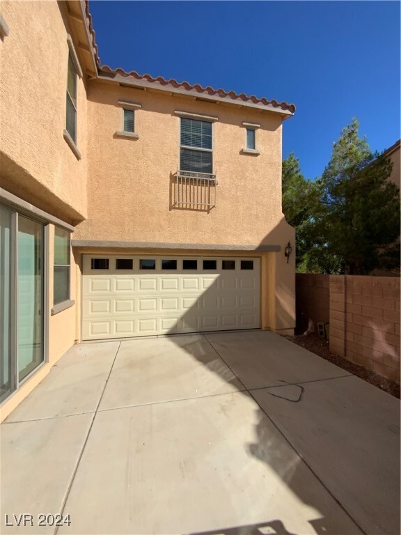 Building Photo - 10494 Calico Pines Ave