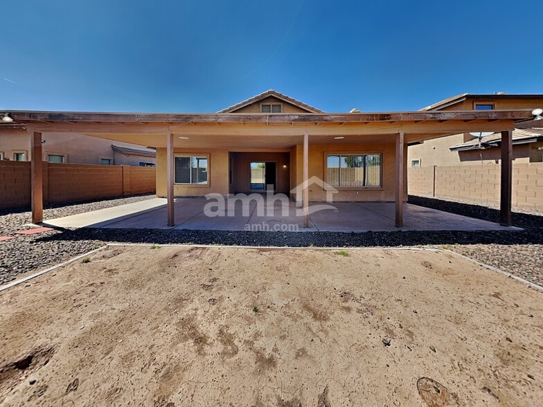 Building Photo - 683 S 221st Dr