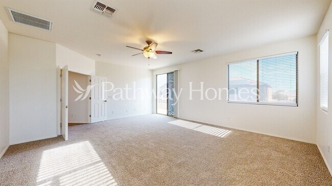 Building Photo - 43448 Askew Dr