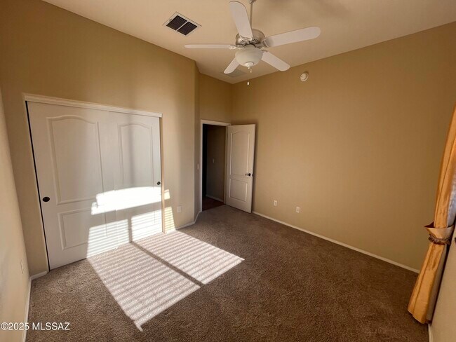 Building Photo - 13451 E Ace High Dr