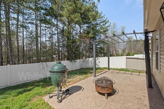 Building Photo - 6113 Purbeck Way