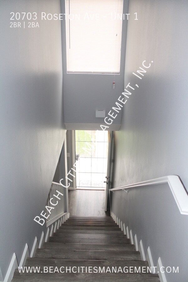 Building Photo - 20703 Roseton Ave