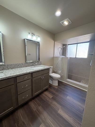 Building Photo - 5095 W Kadota Ave