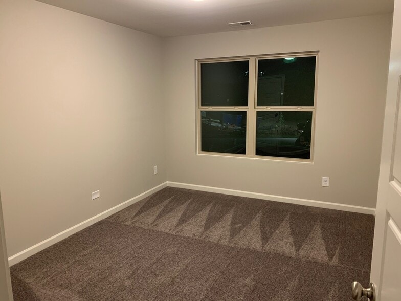 Building Photo - 6260 Townley Way