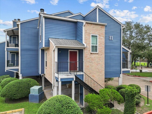 Building Photo - 18515 Egret Bay Blvd